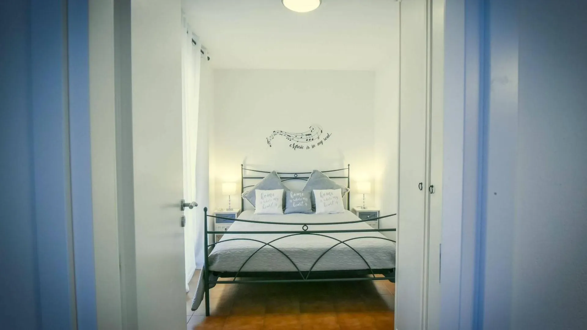 Zu Sole Del Garda 10 - Ol Apartment Lazise