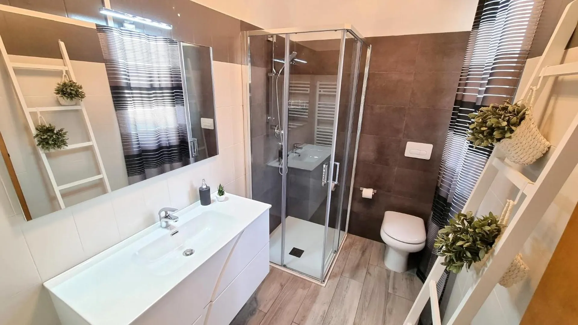 Zu Sole Del Garda 10 - Ol Apartment Lazise Italy